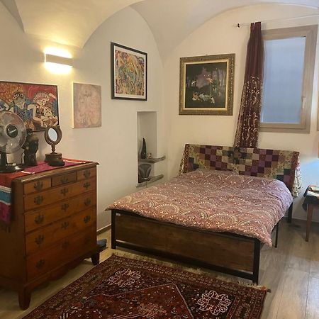 Beautifully Restored Romantic Apartment In The Centre Of Historic Dolcedo Luaran gambar