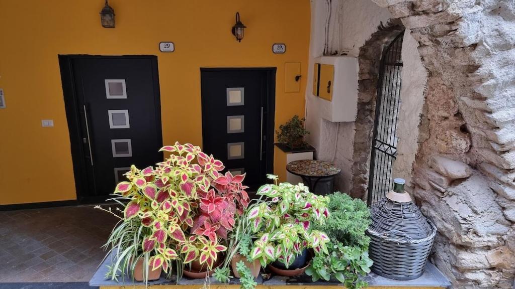 Beautifully Restored Romantic Apartment In The Centre Of Historic Dolcedo Luaran gambar
