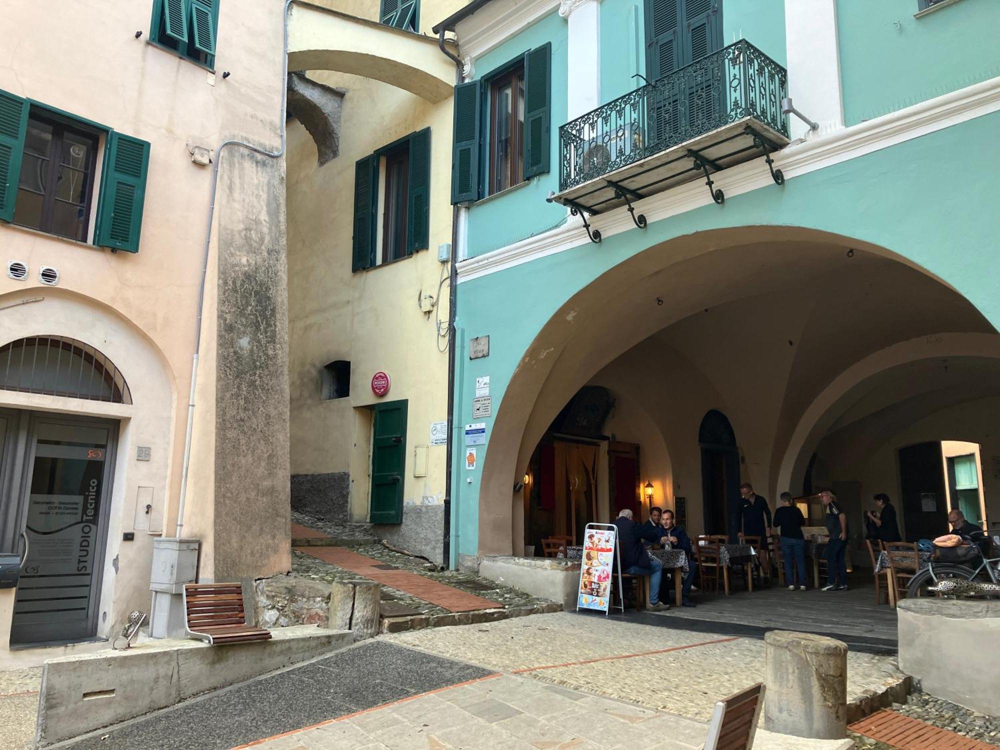 Beautifully Restored Romantic Apartment In The Centre Of Historic Dolcedo Luaran gambar